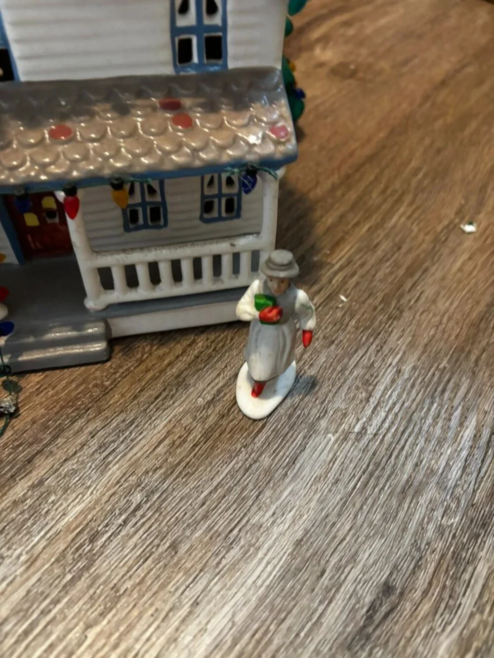 Department 56 Christmas village light up building 1987 Farm House
